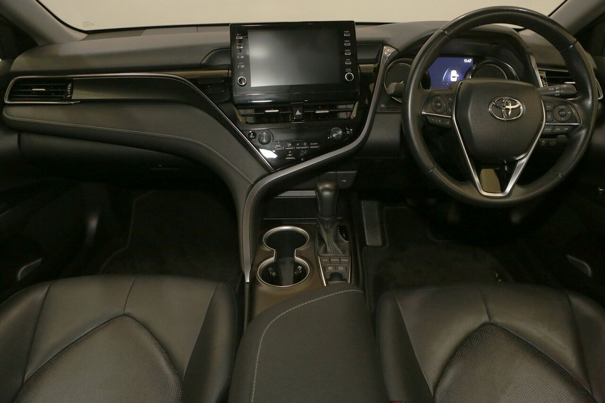 2021 Toyota Camry SX AXVH70R