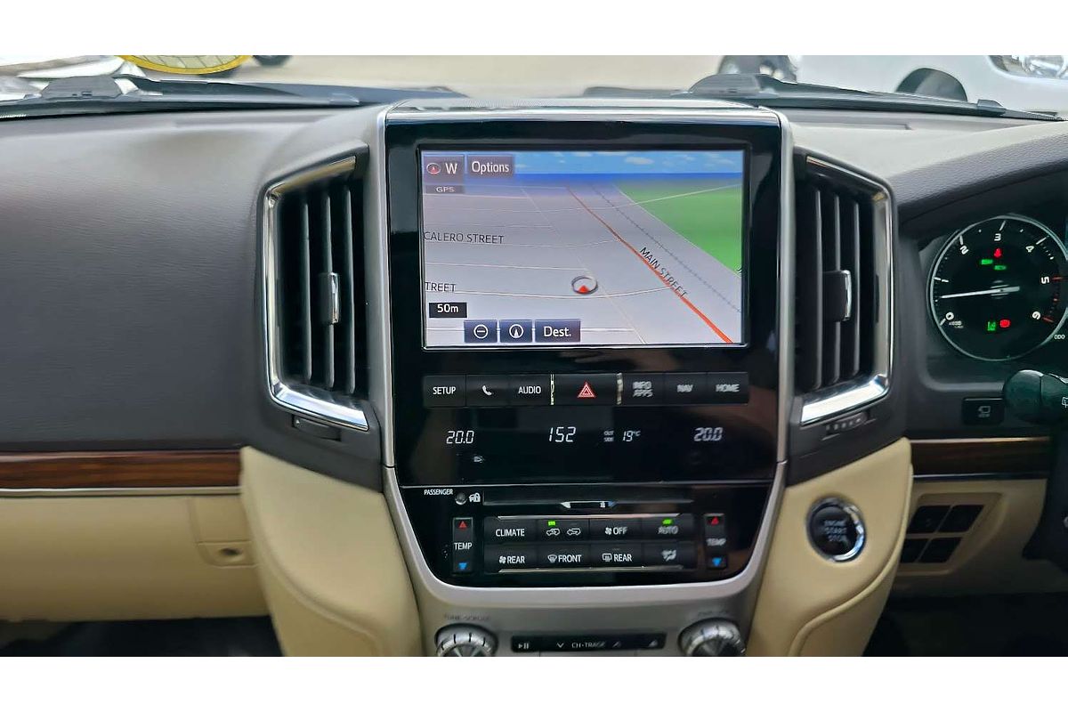 2016 Toyota Landcruiser Sahara VDJ200R