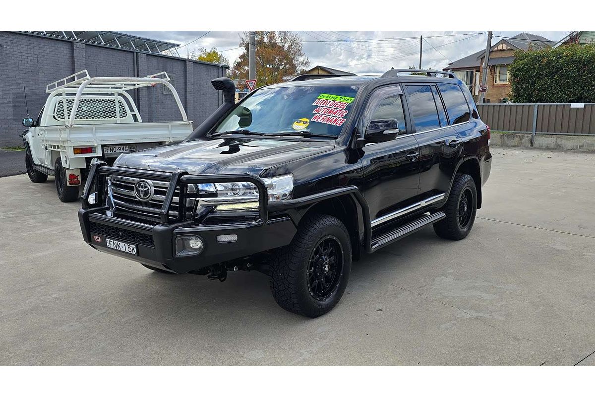 2016 Toyota Landcruiser Sahara VDJ200R