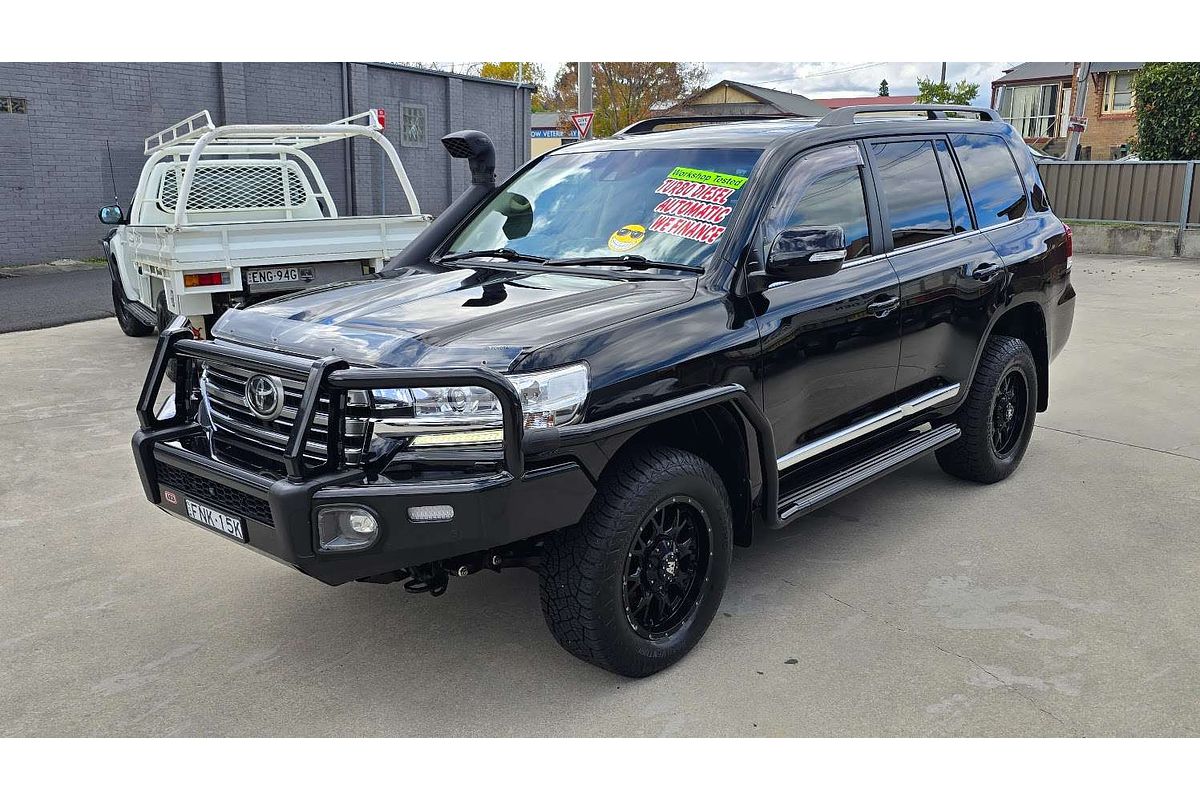 2016 Toyota Landcruiser Sahara VDJ200R