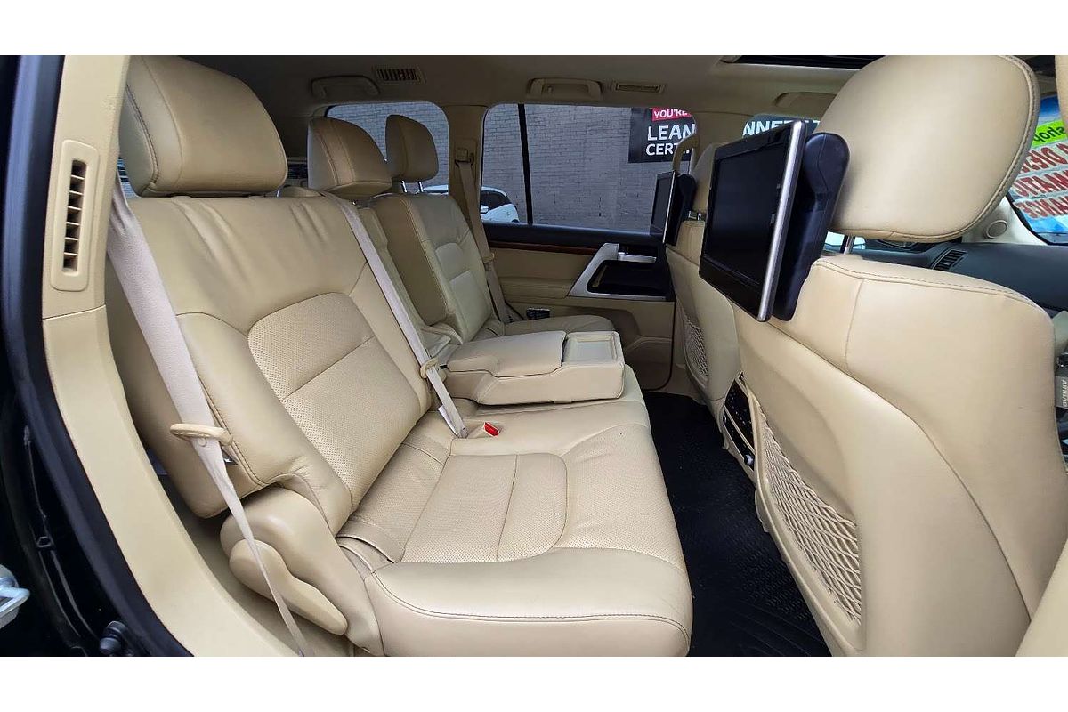 2016 Toyota Landcruiser Sahara VDJ200R
