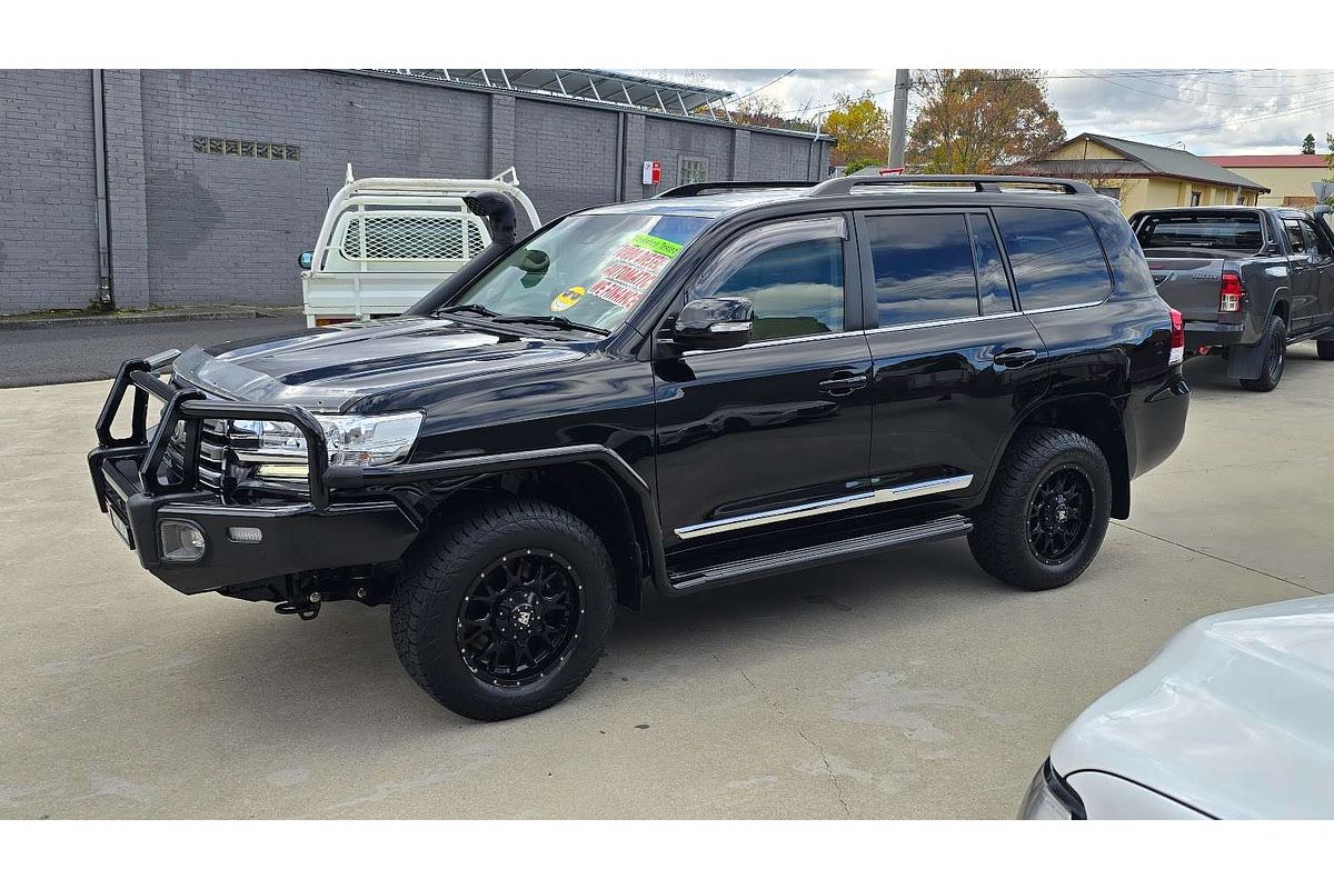 2016 Toyota Landcruiser Sahara VDJ200R