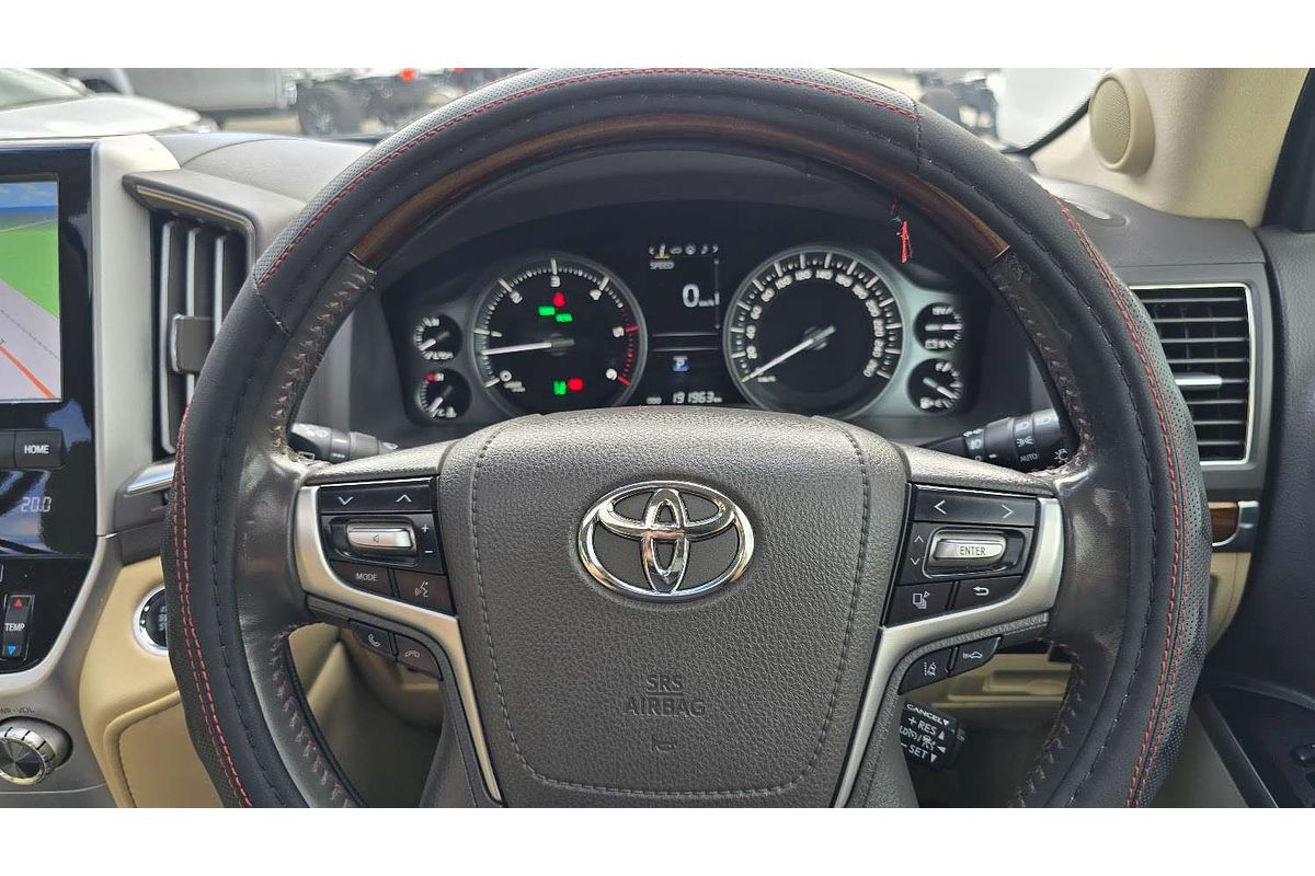 2016 Toyota Landcruiser Sahara VDJ200R
