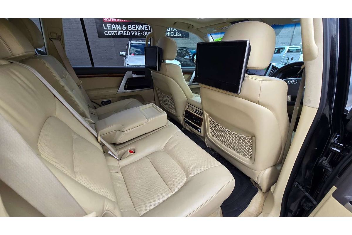 2016 Toyota Landcruiser Sahara VDJ200R