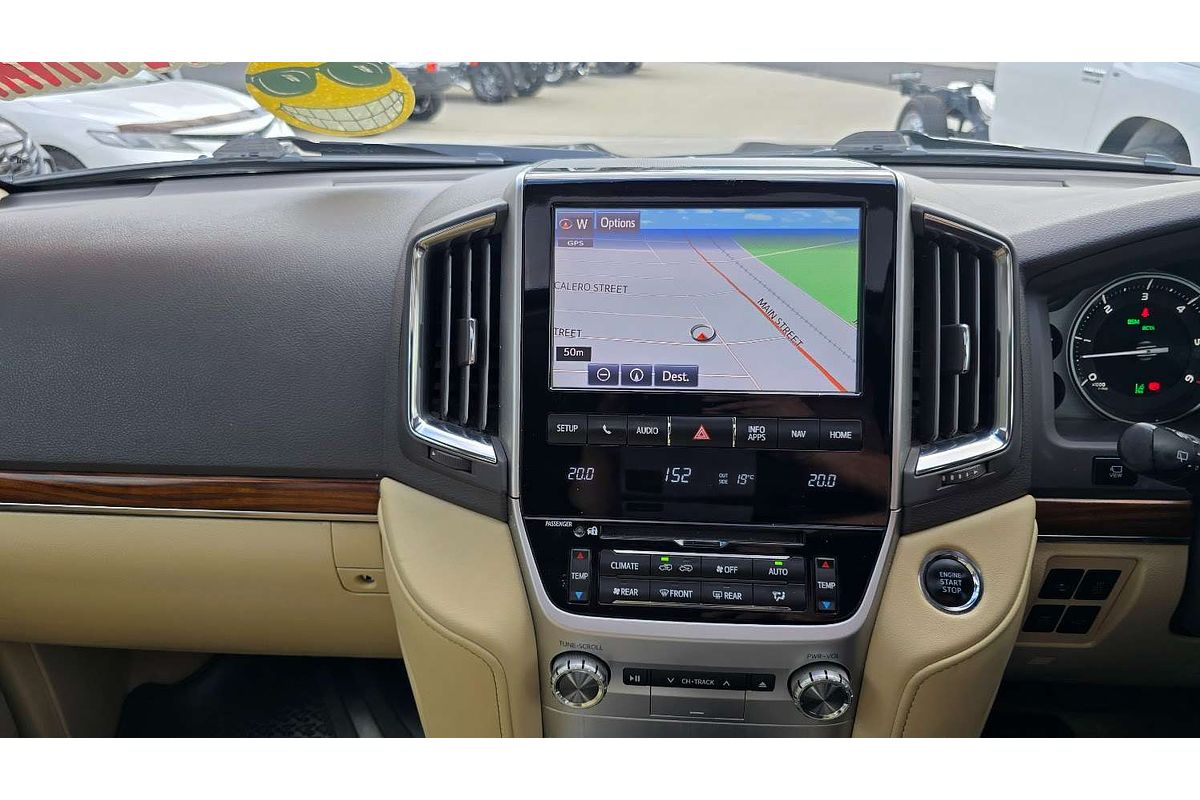 2016 Toyota Landcruiser Sahara VDJ200R