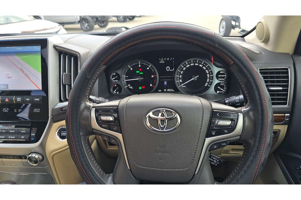 2016 Toyota Landcruiser Sahara VDJ200R