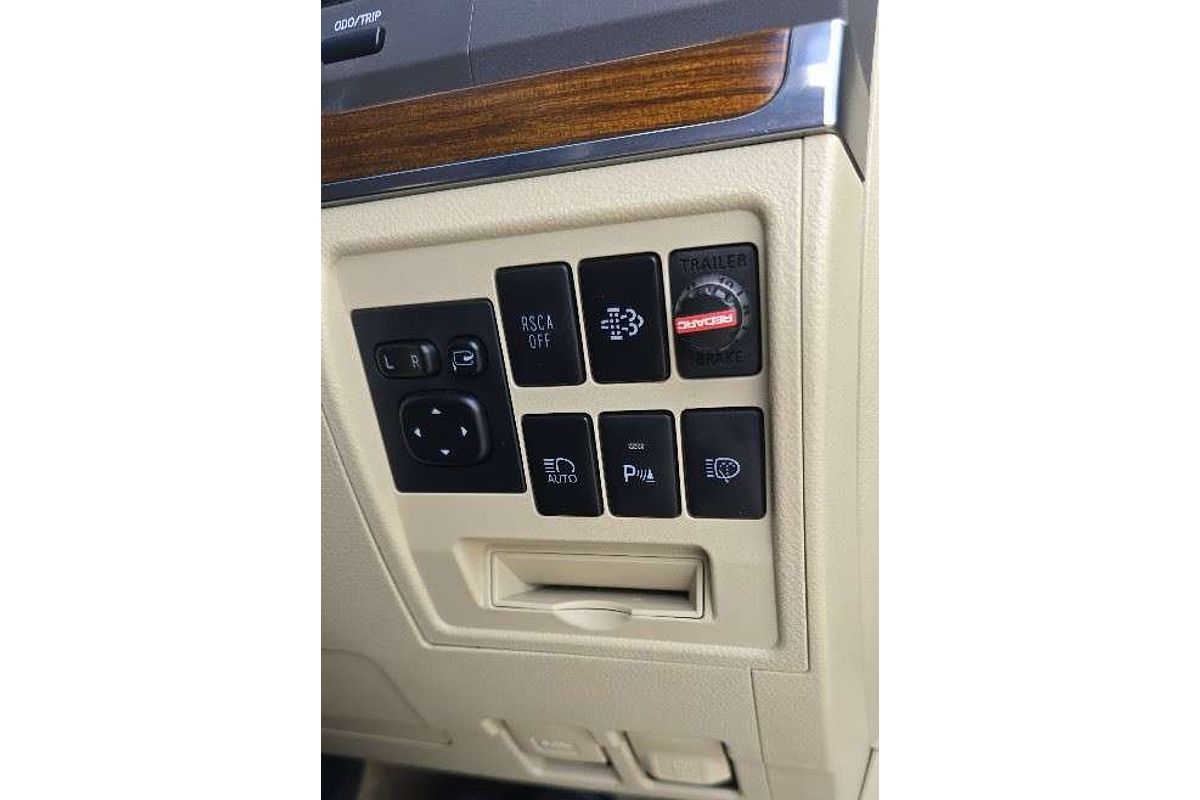 2016 Toyota Landcruiser Sahara VDJ200R