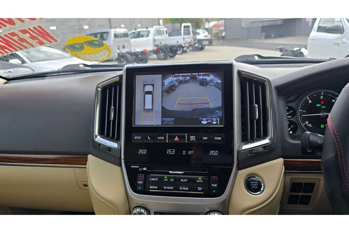 2016 Toyota Landcruiser Sahara VDJ200R