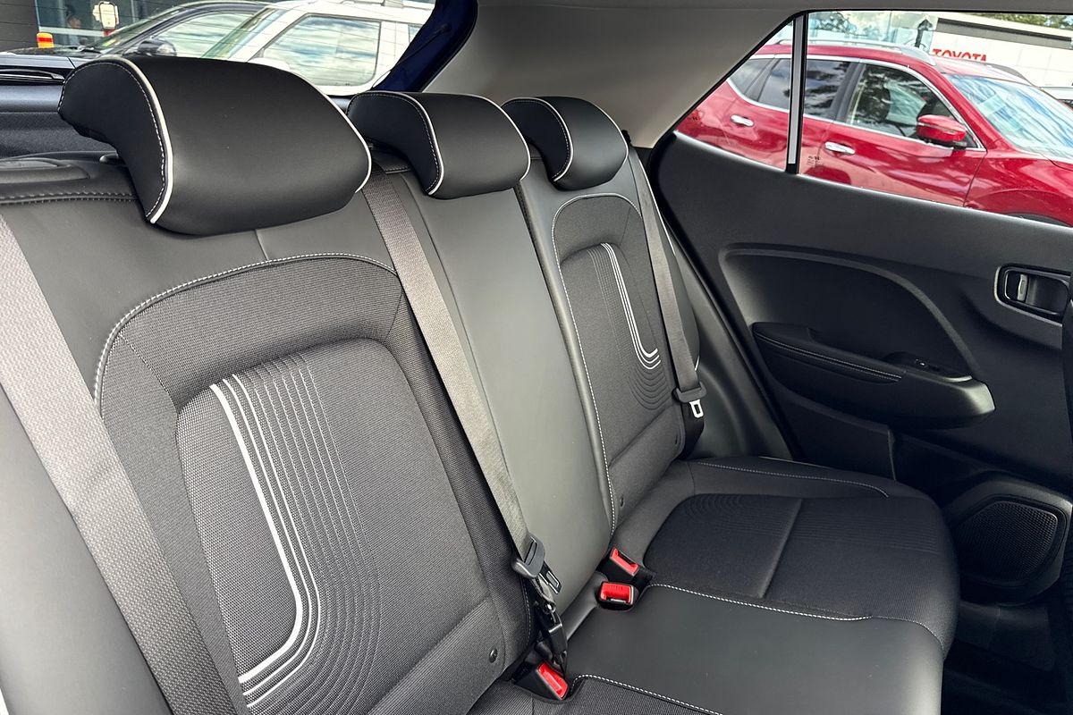 2025 Hyundai Venue Elite QX.V5