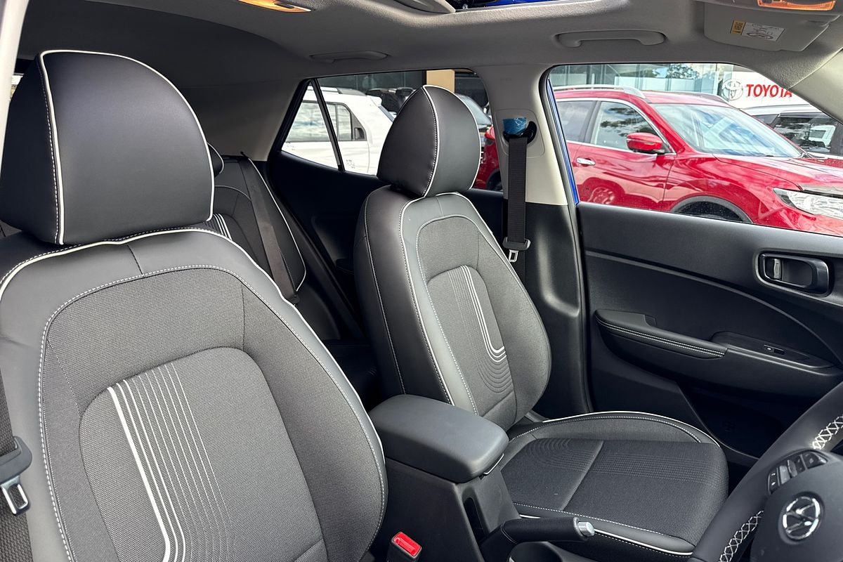 2025 Hyundai Venue Elite QX.V5