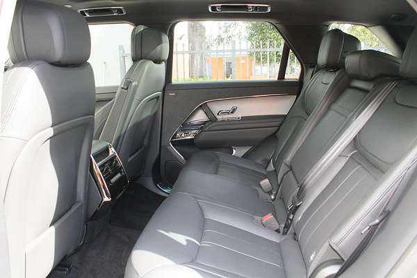 2025 Land Rover Range Rover Sport P360 Dynamic SE L461