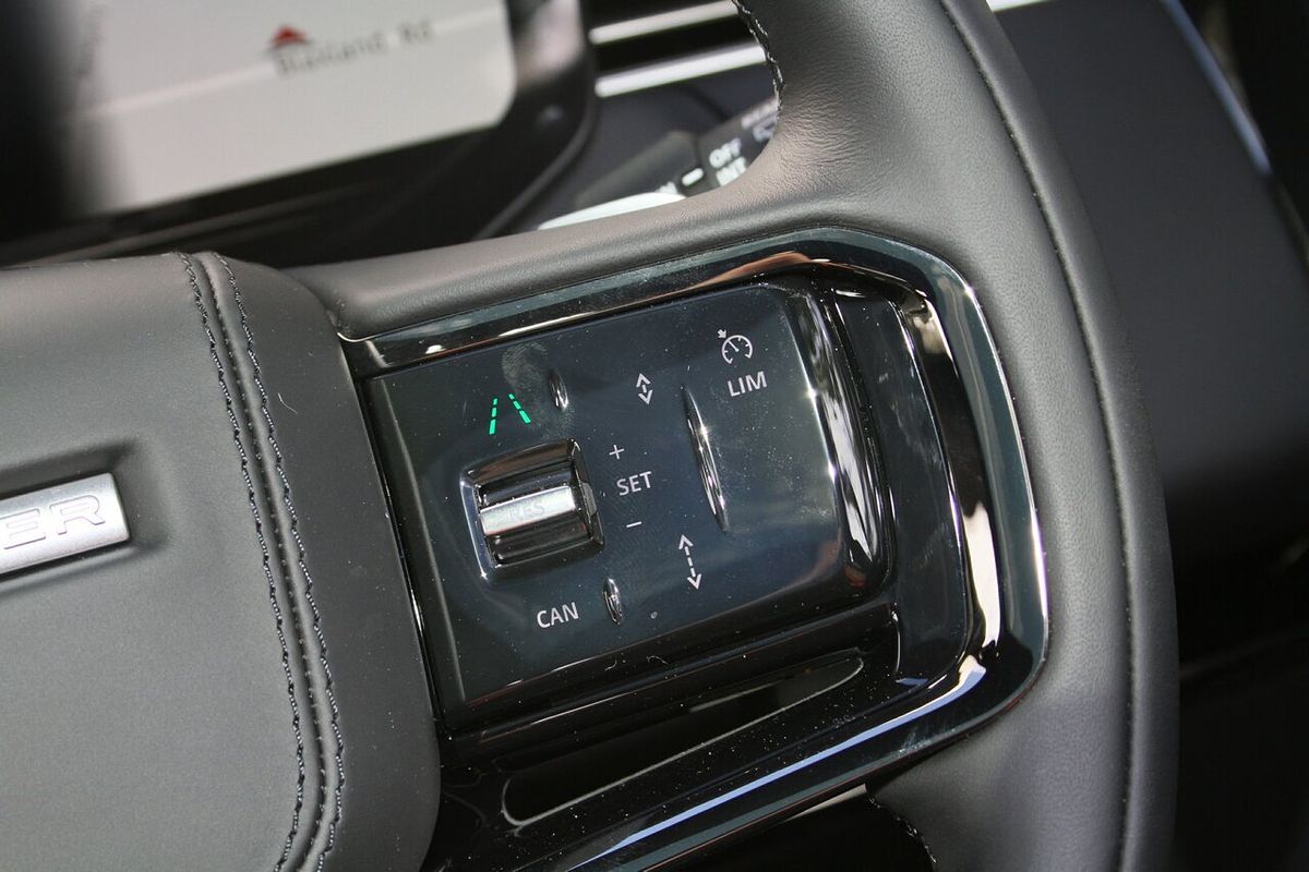 2025 Land Rover Range Rover Sport P360 Dynamic SE L461