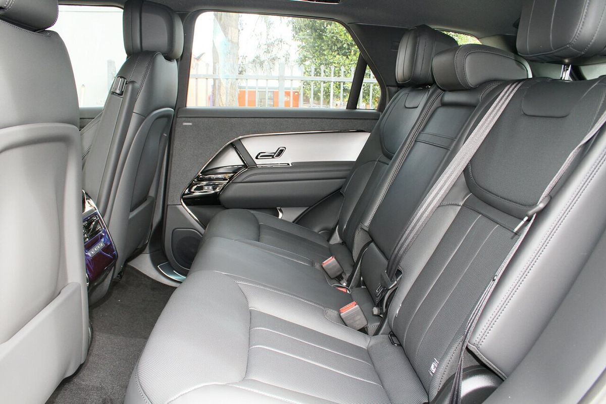2025 Land Rover Range Rover Sport P360 Dynamic SE L461
