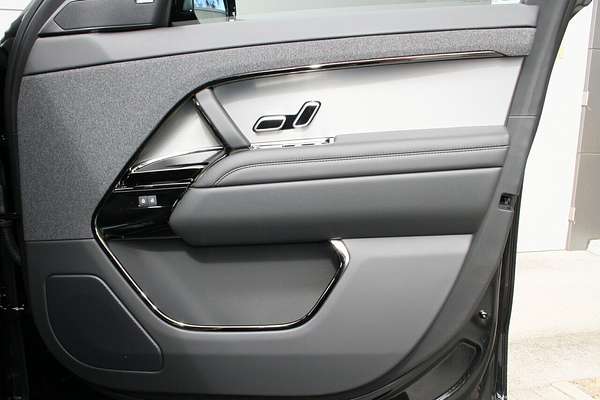 2025 Land Rover Range Rover Sport P360 Dynamic SE L461
