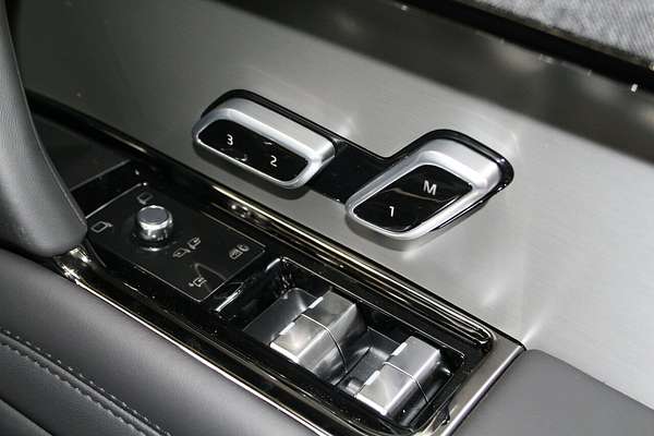 2025 Land Rover Range Rover Sport P360 Dynamic SE L461