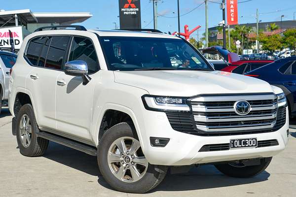2024 Toyota Landcruiser Sahara FJA300R