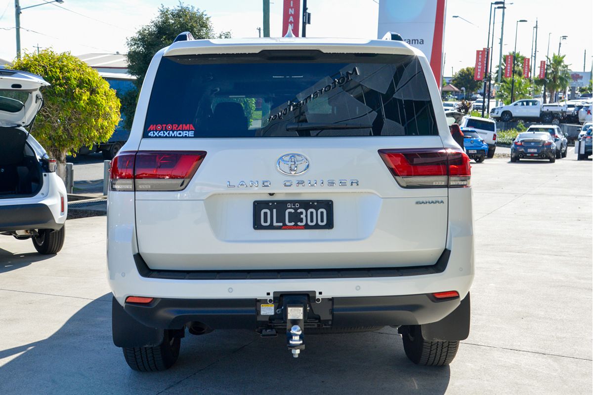2024 Toyota Landcruiser Sahara FJA300R