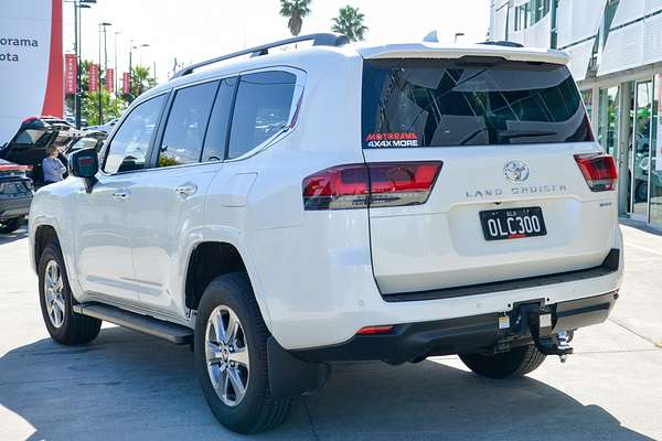2024 Toyota Landcruiser Sahara FJA300R