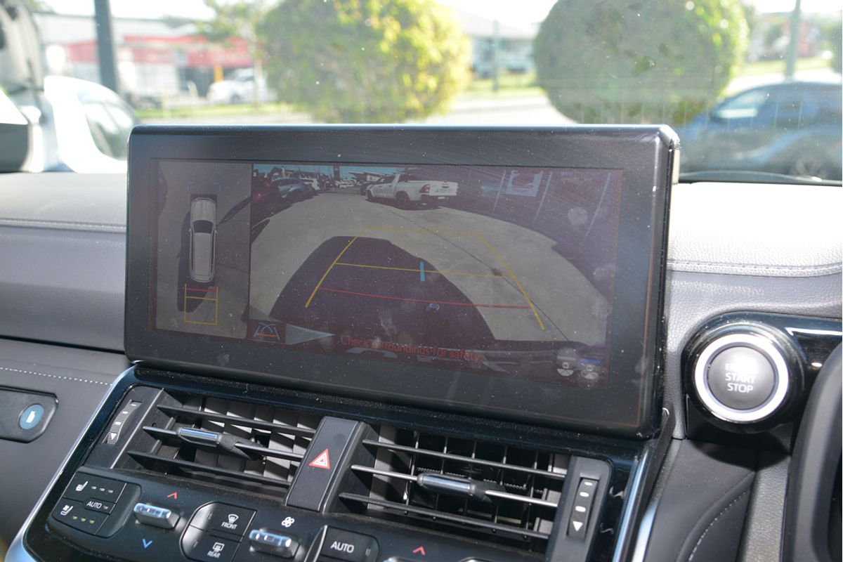 2024 Toyota Landcruiser Sahara FJA300R