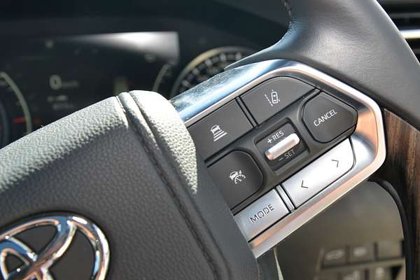 2024 Toyota Landcruiser Sahara FJA300R
