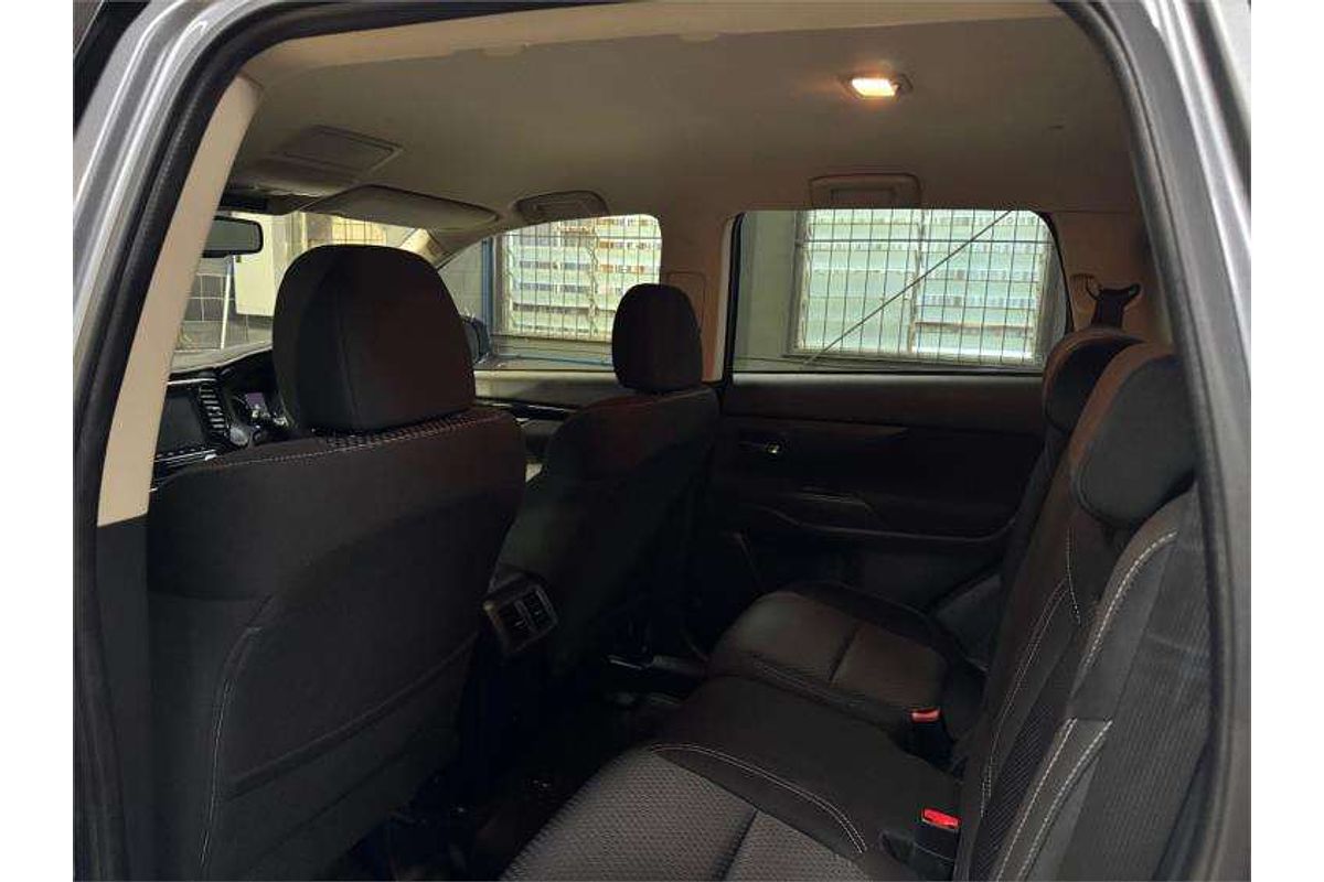 2019 Mitsubishi Outlander ES ZL