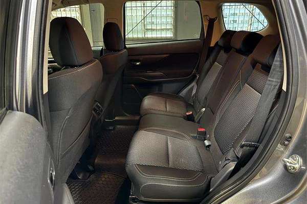 2019 Mitsubishi Outlander ES ZL