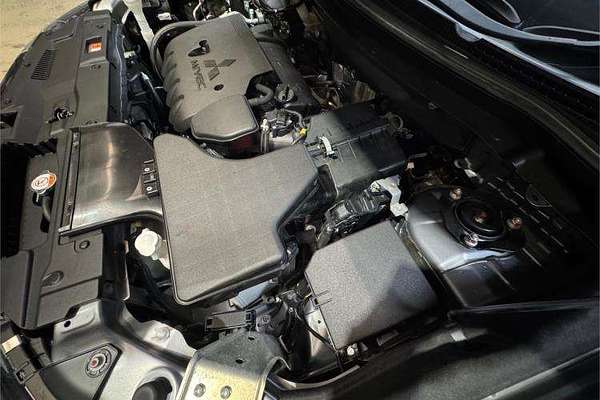 2019 Mitsubishi Outlander ES ZL