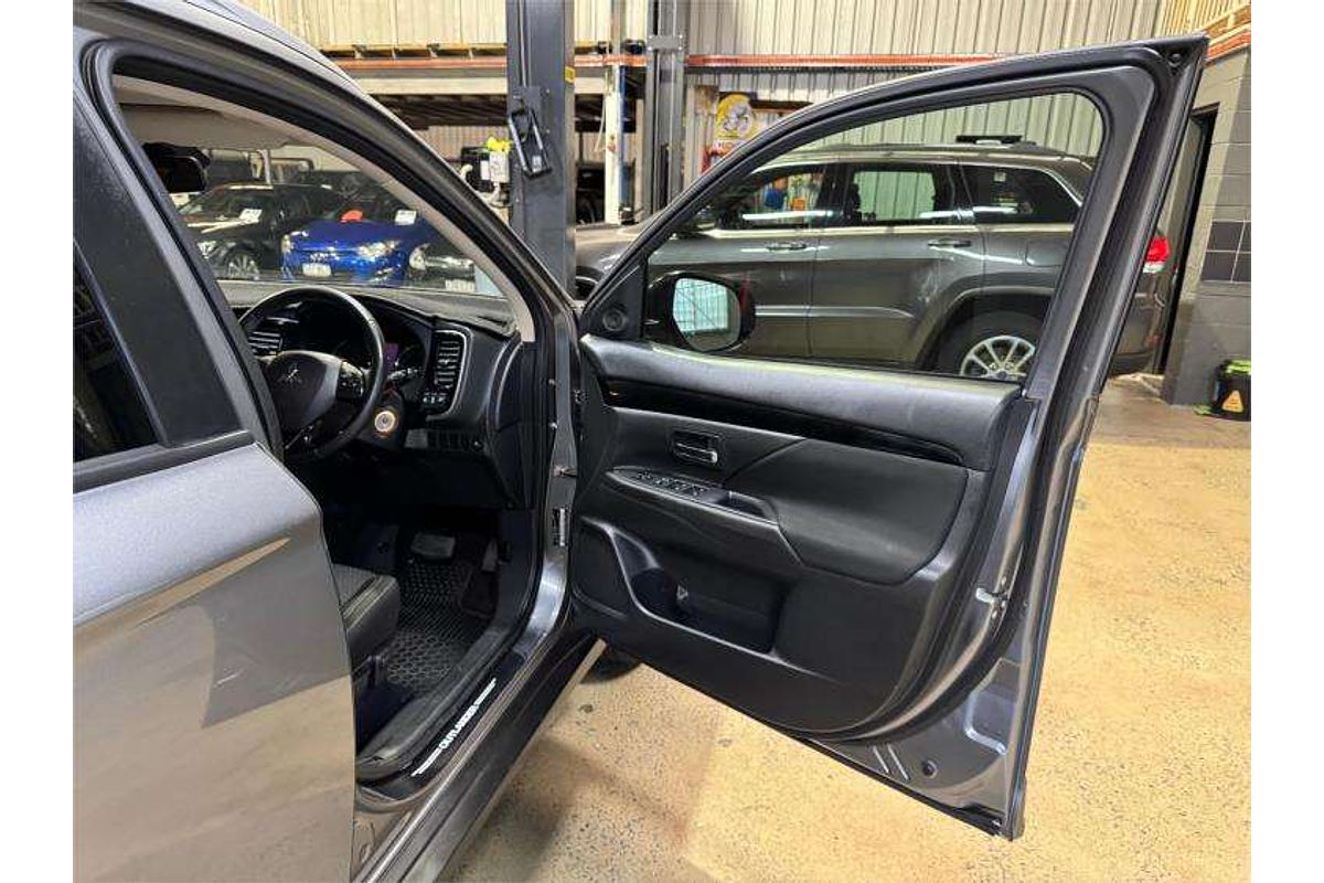 2019 Mitsubishi Outlander ES ZL