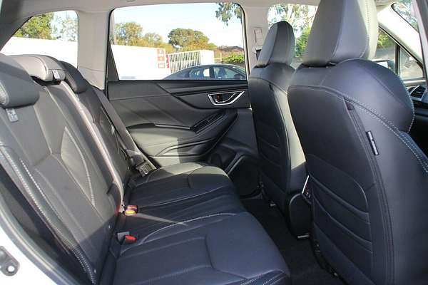 2024 Subaru Forester Hybrid S S5