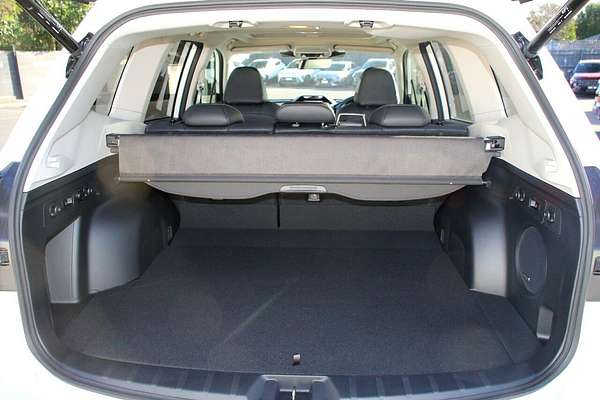 2024 Subaru Forester Hybrid S S5