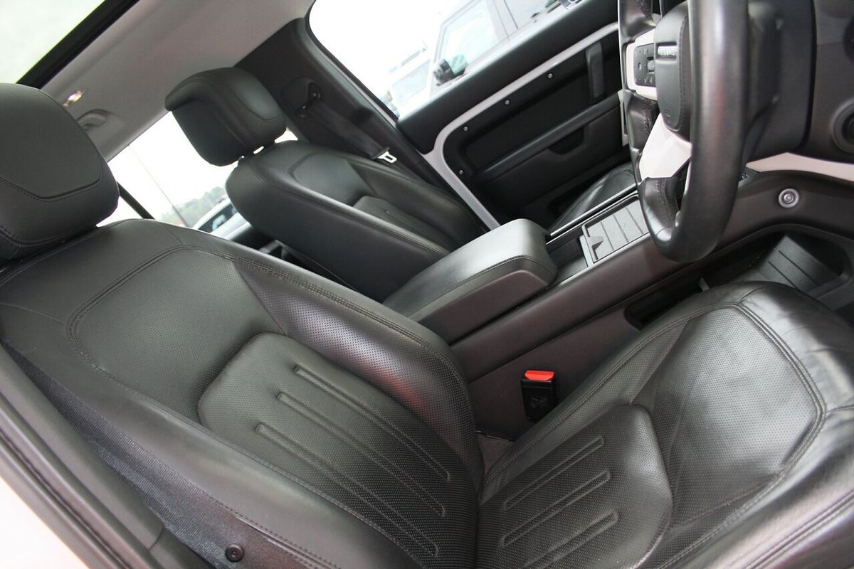 2020 Land Rover Defender 110 P400 HSE L663