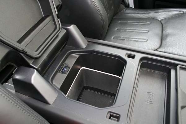 2020 Land Rover Defender 110 P400 HSE L663