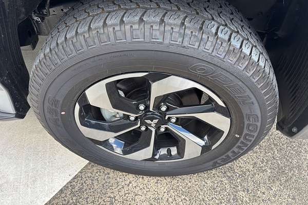 2024 Mitsubishi Pajero Sport GLS QG