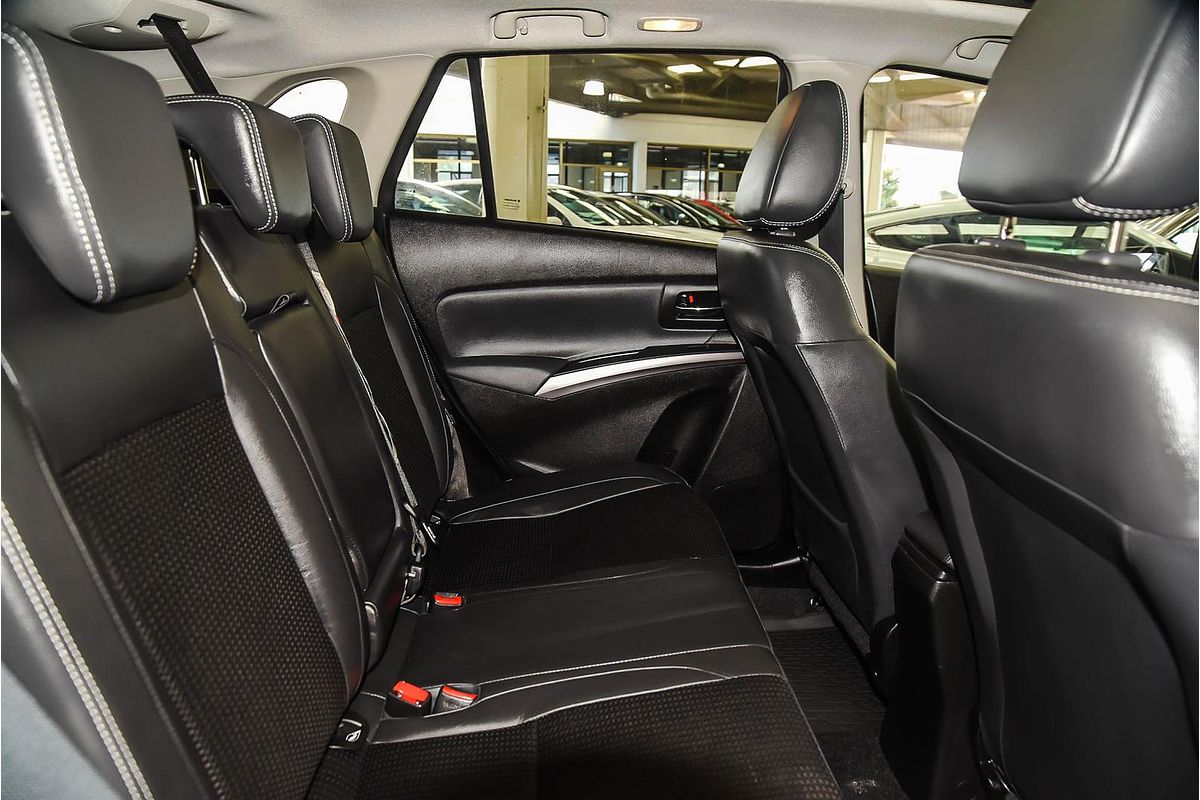 2023 Suzuki S-Cross ALLGRIP Prestige JYB