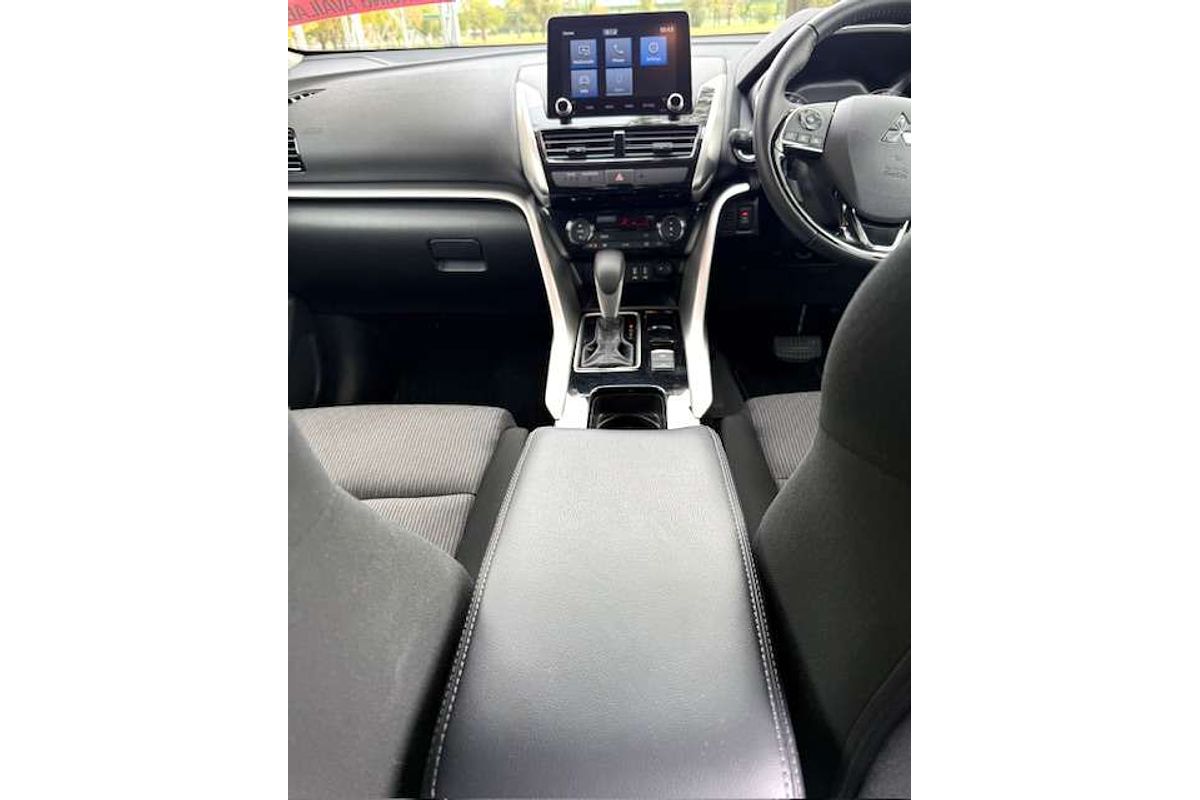 2024 Mitsubishi Eclipse Cross LS YB