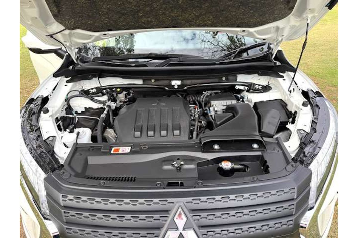 2024 Mitsubishi Eclipse Cross LS YB