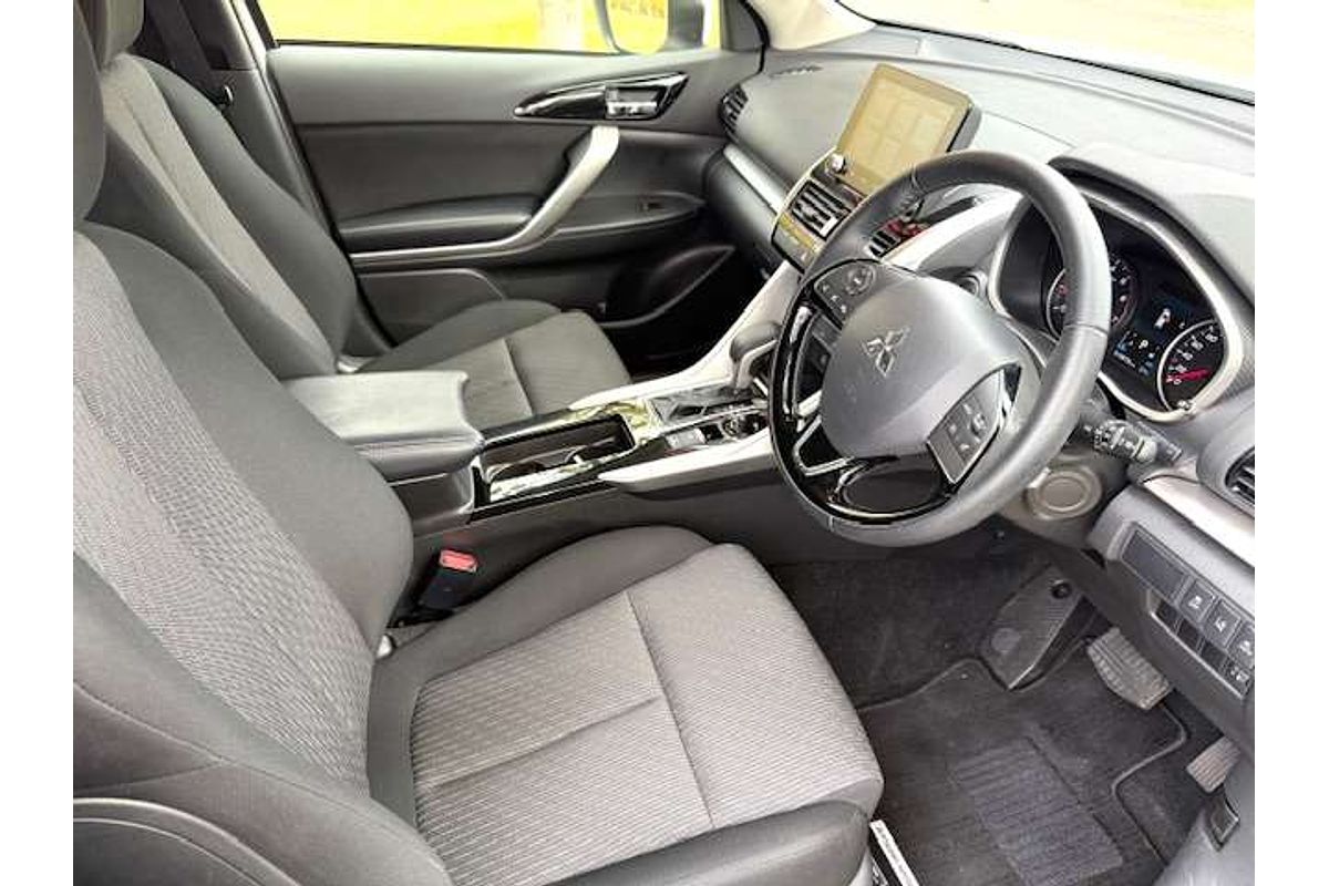 2024 Mitsubishi Eclipse Cross LS YB