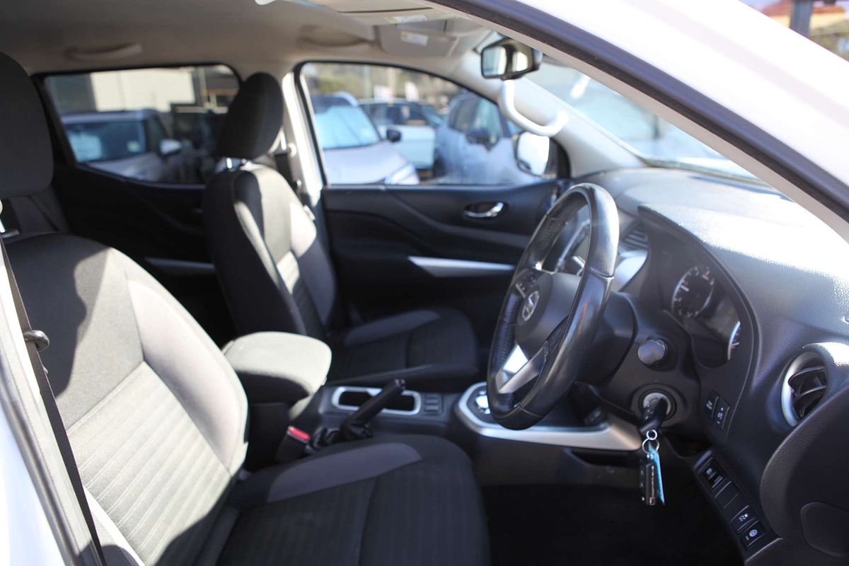 2021 Nissan Navara ST D23 4X4