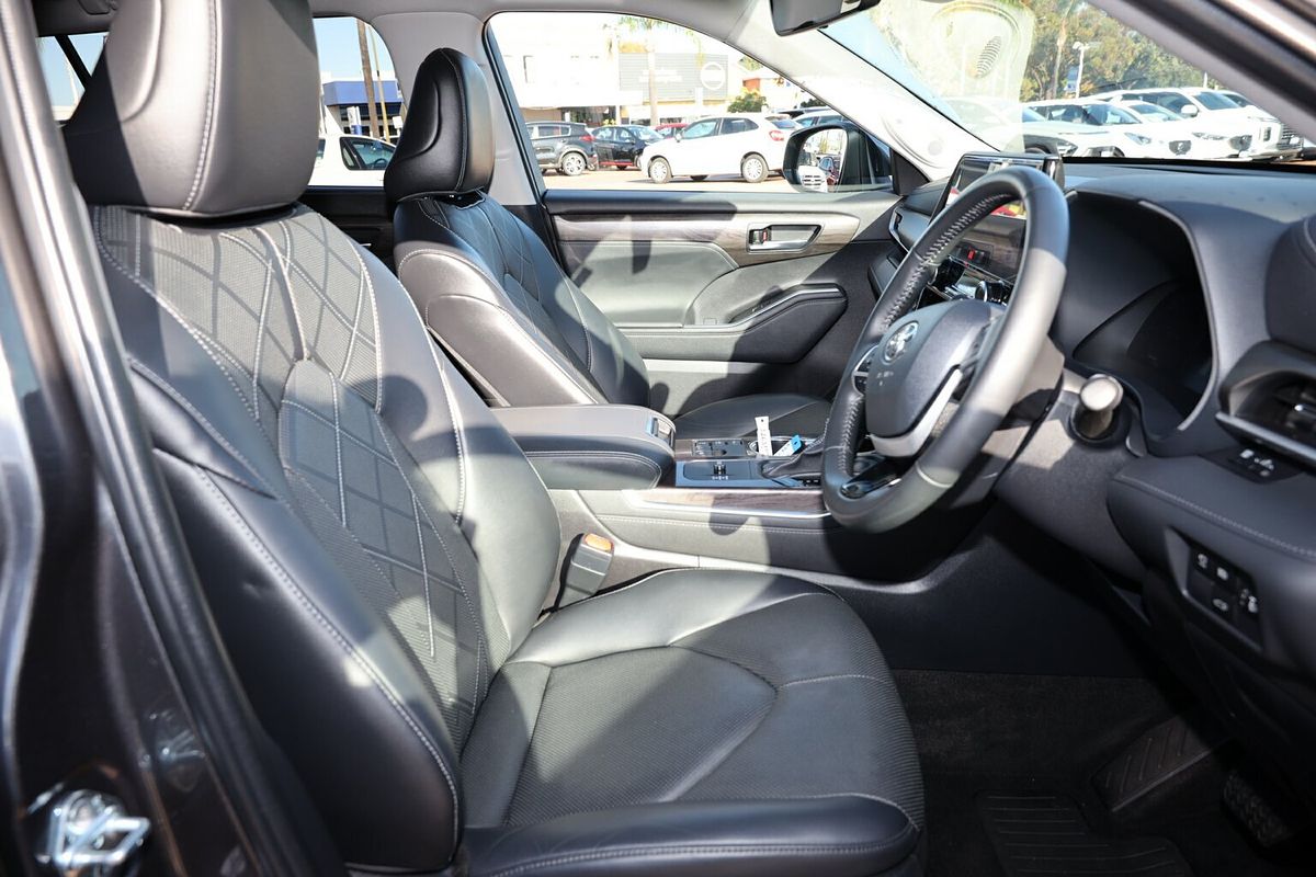 2023 Toyota Kluger Grande AXUH78R
