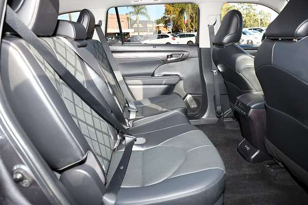 2023 Toyota Kluger Grande AXUH78R