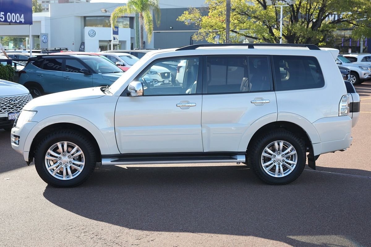 2018 Mitsubishi Pajero GLS NX