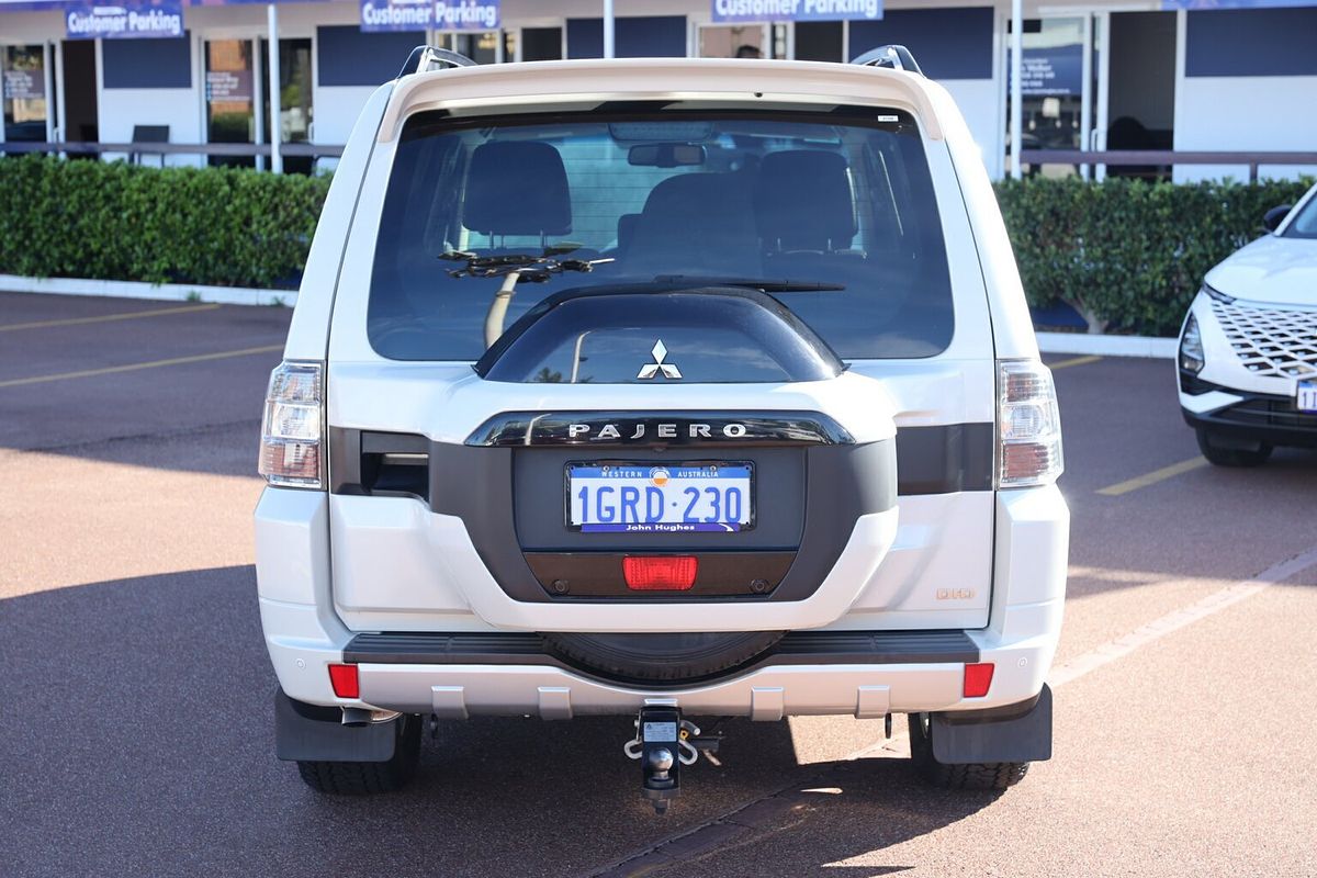 2018 Mitsubishi Pajero GLS NX