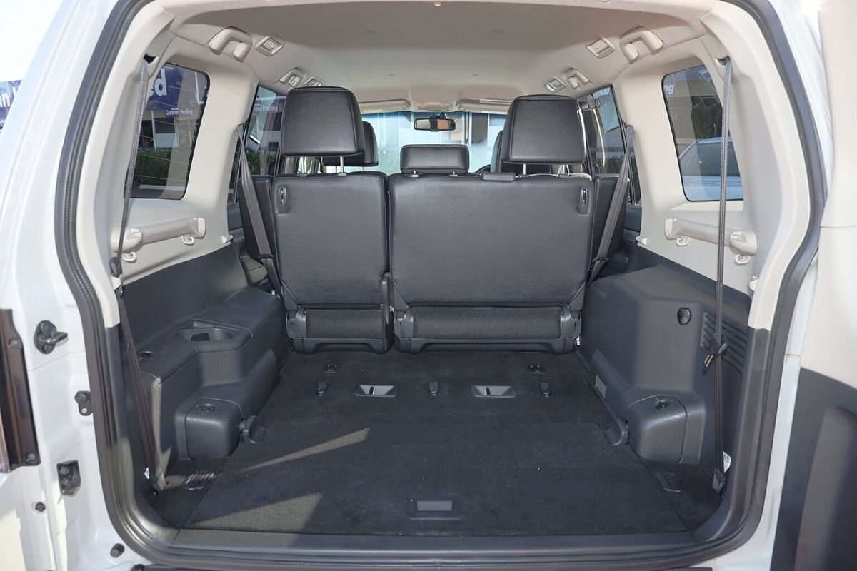 2018 Mitsubishi Pajero GLS NX