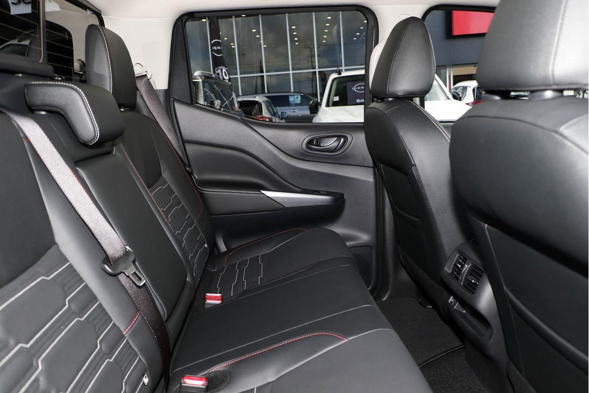 2025 Nissan Navara PRO-4X D23
