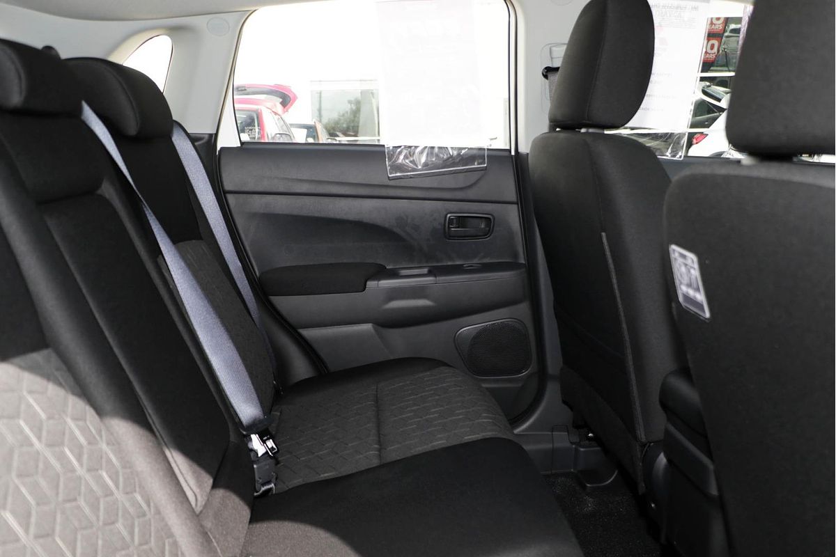 2024 Mitsubishi ASX ES XD