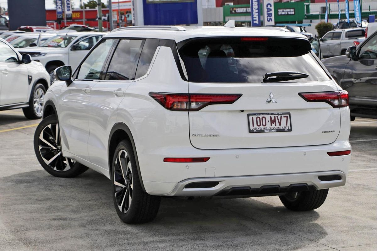 2024 Mitsubishi Outlander Exceed ZM