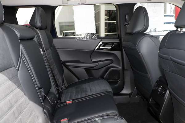 2024 Mitsubishi Outlander Aspire ZM