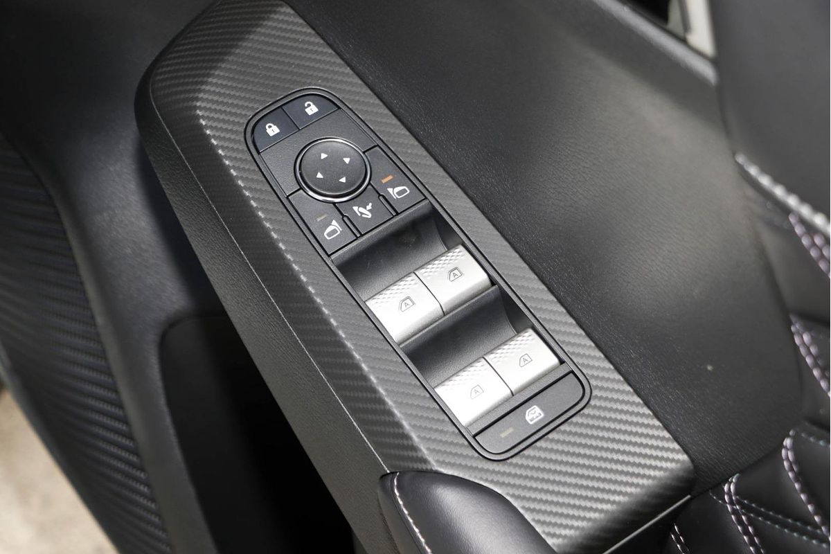 2024 Mitsubishi Outlander Exceed ZM