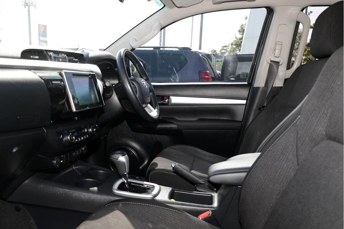 2020 Toyota Hilux SR5 GUN126R 4X4