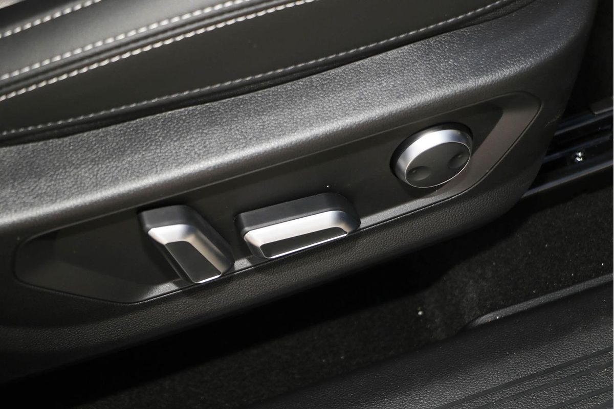 2024 GWM Haval H6 Lux Hybrid B01